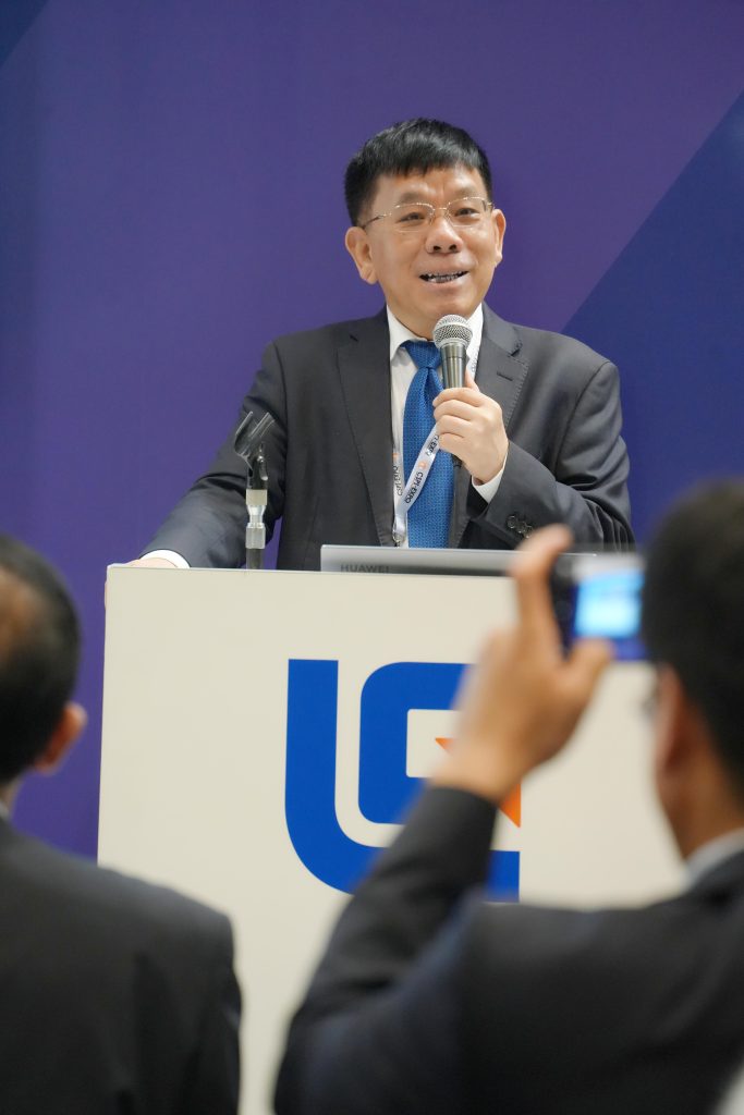 老板特写-683x1024 中国·KY开元(集团)股份有限公司-官方网站